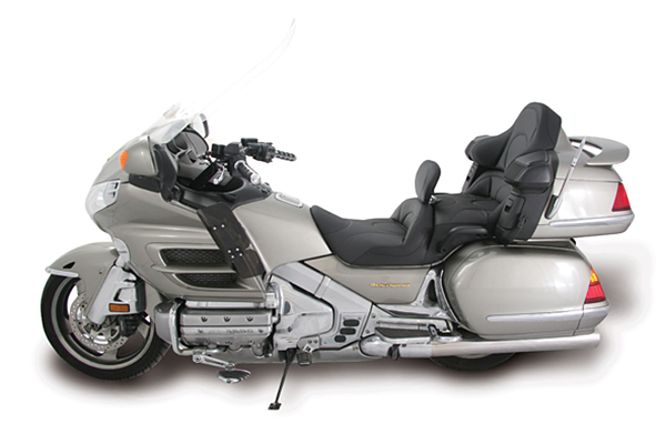 ゴールドウィング用シート | MUSTANG/マスタング | 株式会社プロト(PLOT)