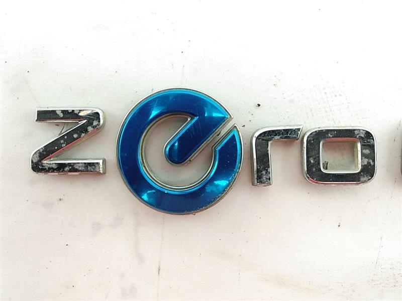Nissan Leaf Front Right ZERO EMISSION Badge | Playground PAR