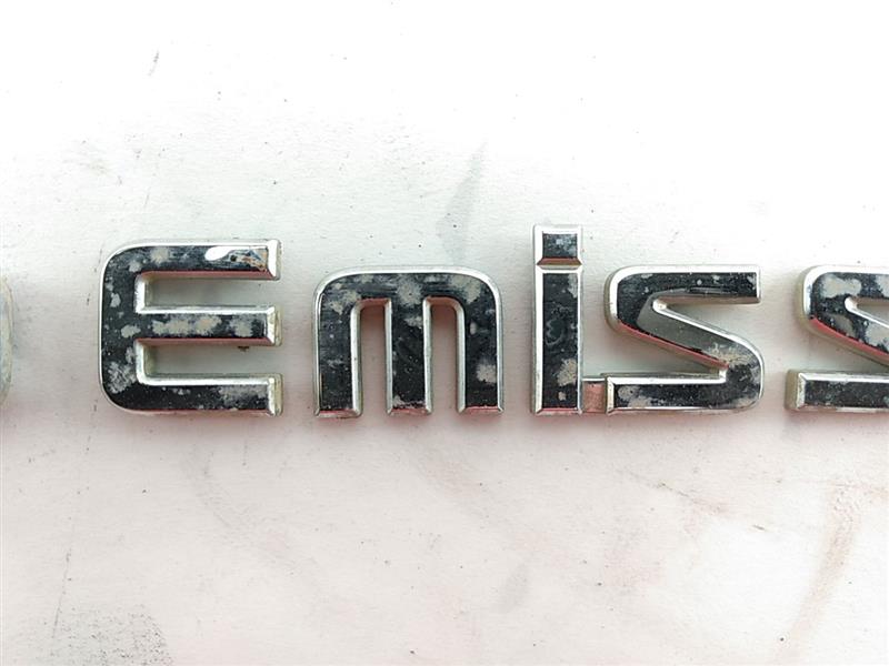 Nissan Leaf Front Right ZERO EMISSION Badge | Playground PAR