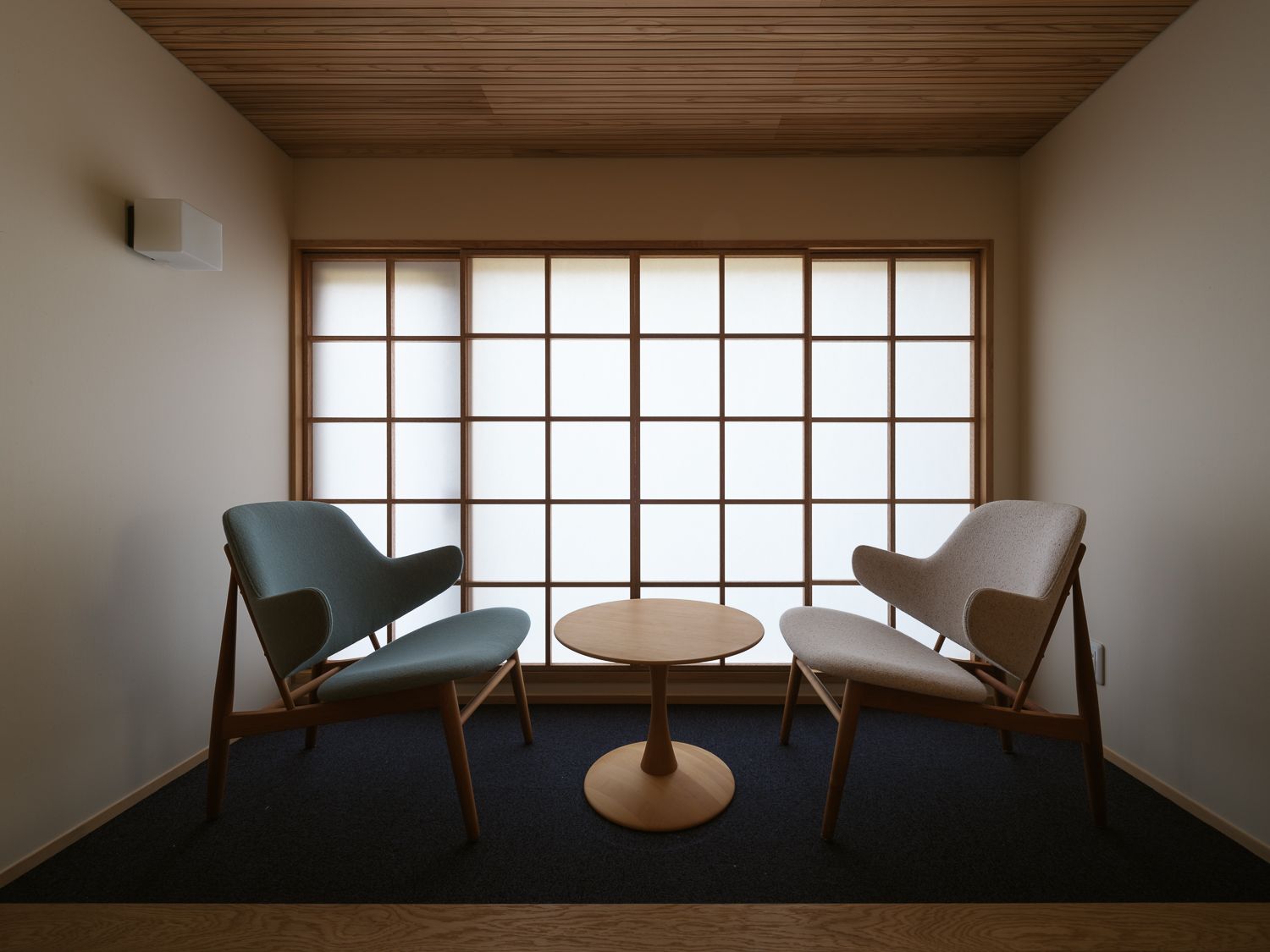 日本の木の家に馴染む【キタニ / IL-10】イプ・コフォード・ラーセンの