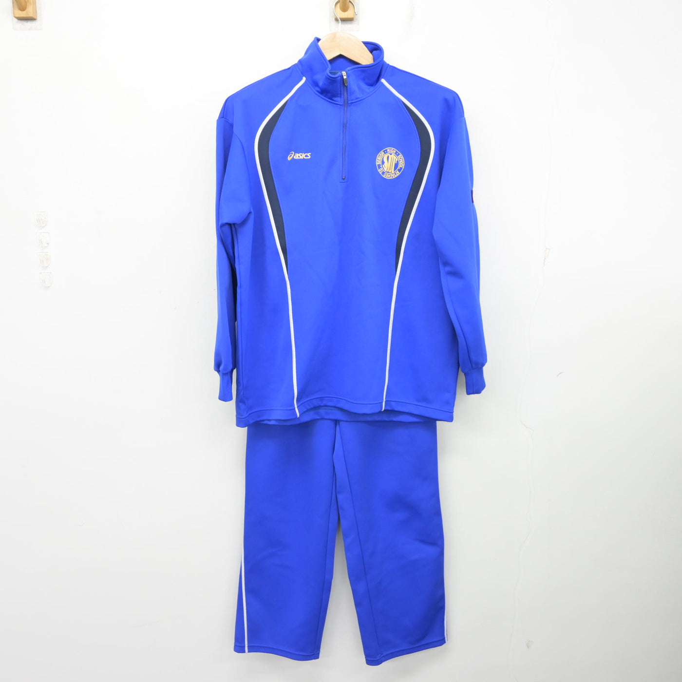 中古】神奈川県 湘南工科大学附属高等学校 女子制服 2点 (ジャージ 上