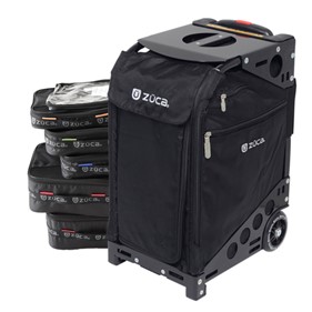 スーツケースレンタル「R&Y RENTAL(アールワイレンタル)」が座れる