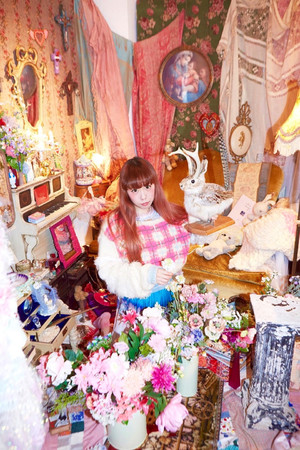 縷縷夢兎（るるむう）」を手掛ける東佳苗の新ブランド「rurumu:」のPOP