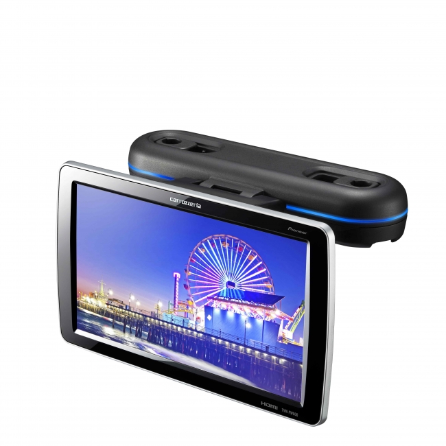 後部座席で自分だけの映像を楽しめるプライベートモニター 2機種を新