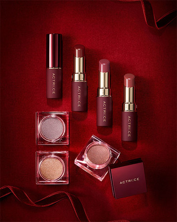 ハーバルスキンケアの『ノエビア』より、2021年秋のメイクアップ新商品