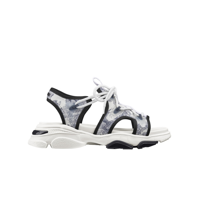 DIOR】 新作「D-CONNECT」サンダルが登場 | クリスチャン・ディオール