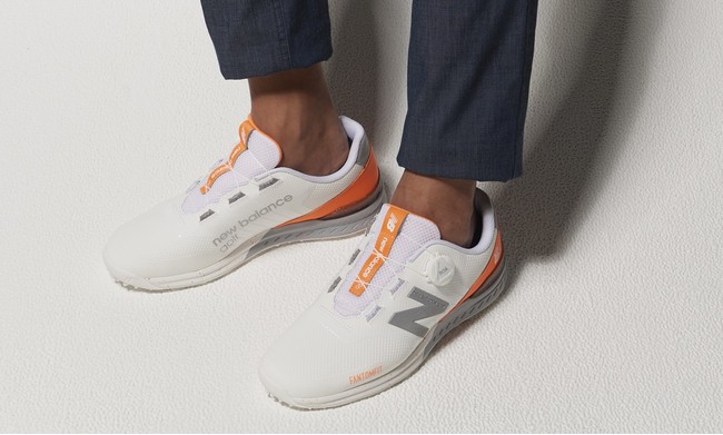 new balance golf がゴルフアパレル5周年を記念したゴルフシューズ2型