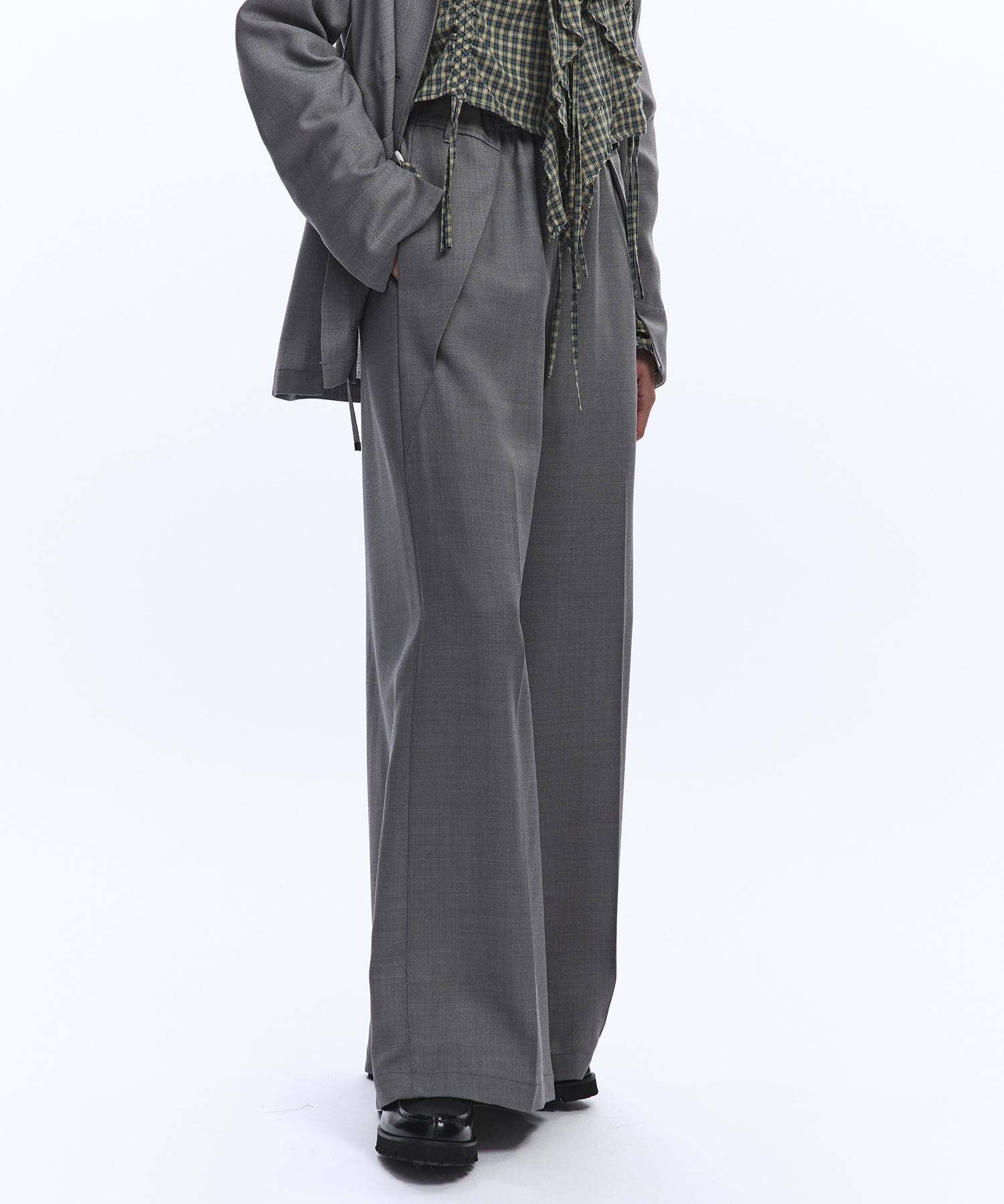 ウールジョーゼットリラックスパンツ(2 LIGHT GREY): : ウィメンズ