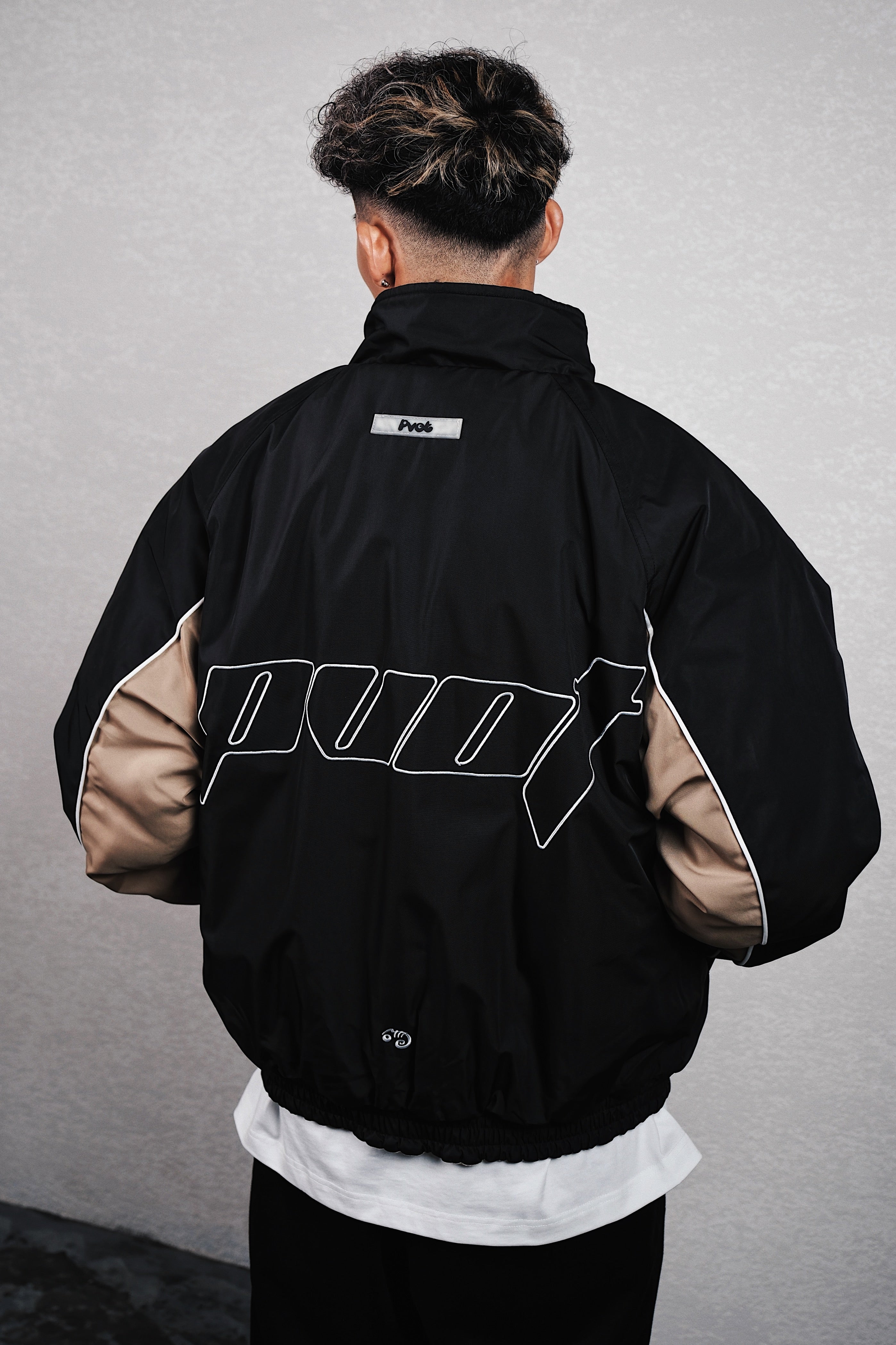 Pvot Crew Stadium Jacket (Black / Beige)
