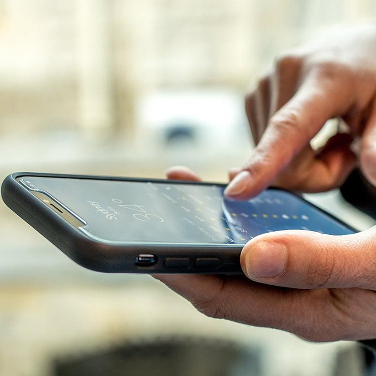 iPhone用 ガラススクリーンプロテクター｜クアッドロック