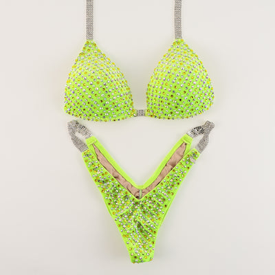 Queen bikini フィットネスビキニ オーダーメイド 即発送ビキニ多数