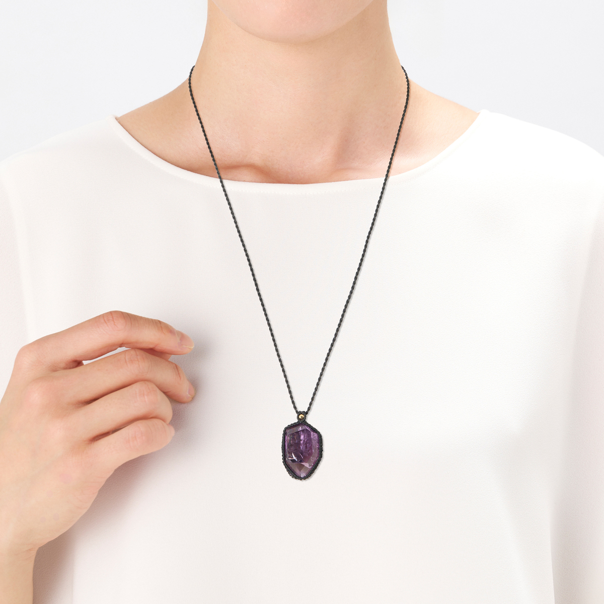 レインボーアメシスト 18KYG マクラメ編みネックレス ツキノカケラ