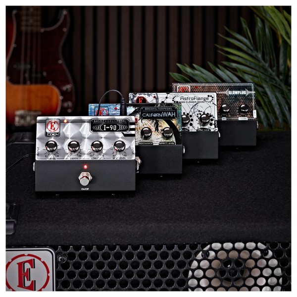 Eden Glowplug Bass Tube Warmer Pedal, with PSU at Gear4music