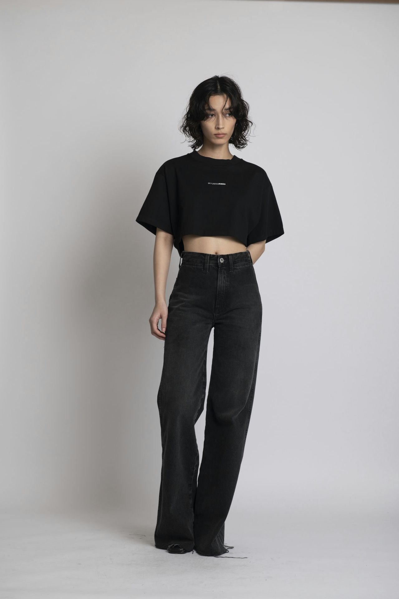 Logo Cropped Tee Black