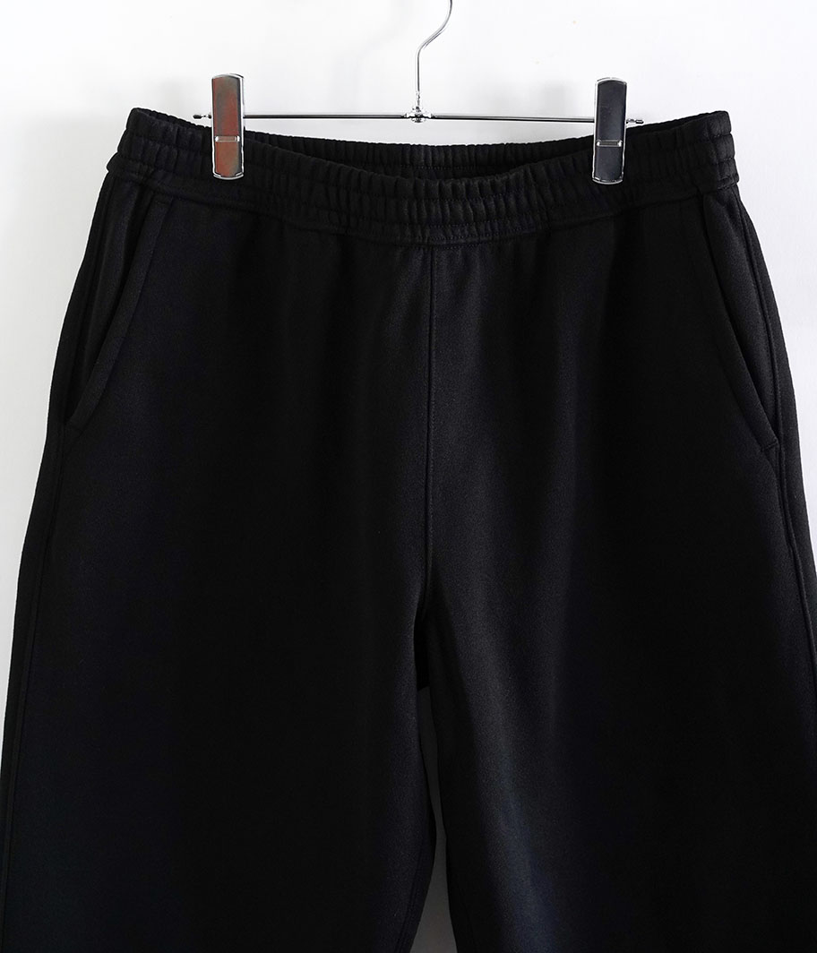 DAIWA PIER 39 TECH SWEAT PANTS [BLACK] - Fresh Service NECESSARY