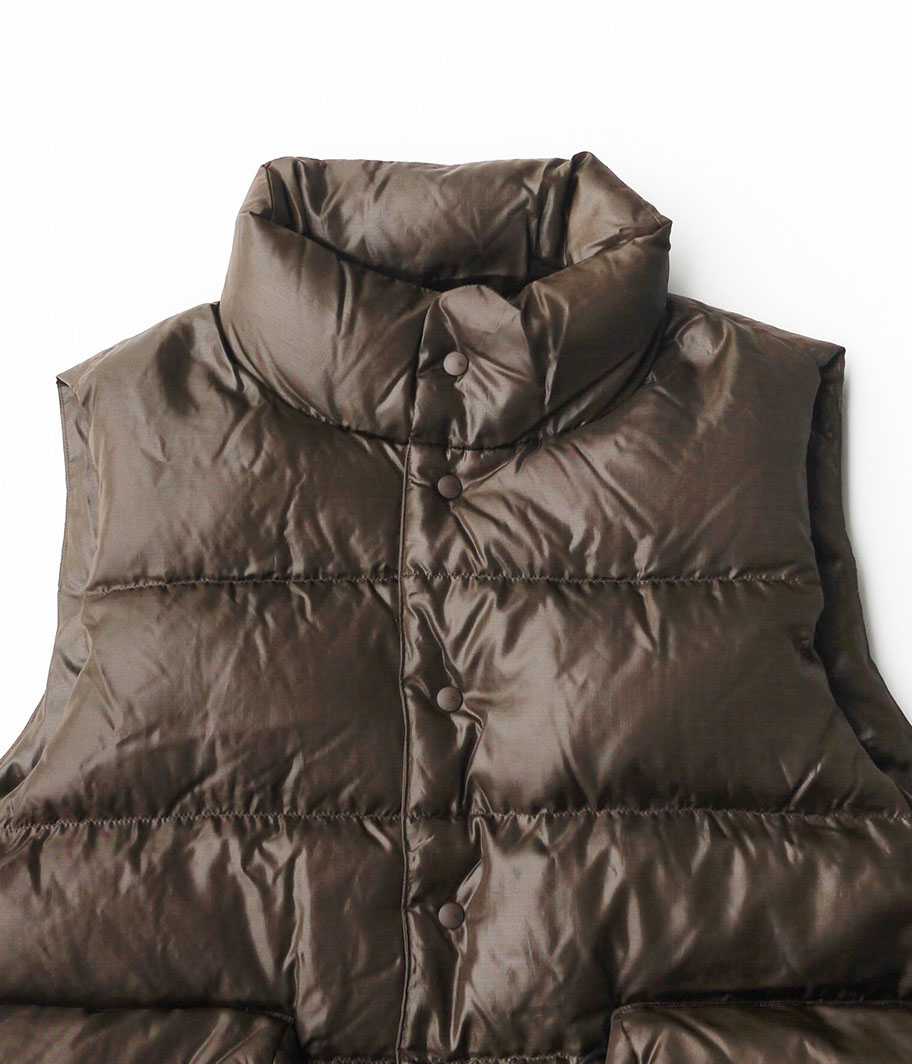 DAIWA PIER 39 TECH BACK PACKER DOWN VEST [BROWN] - Fresh Service