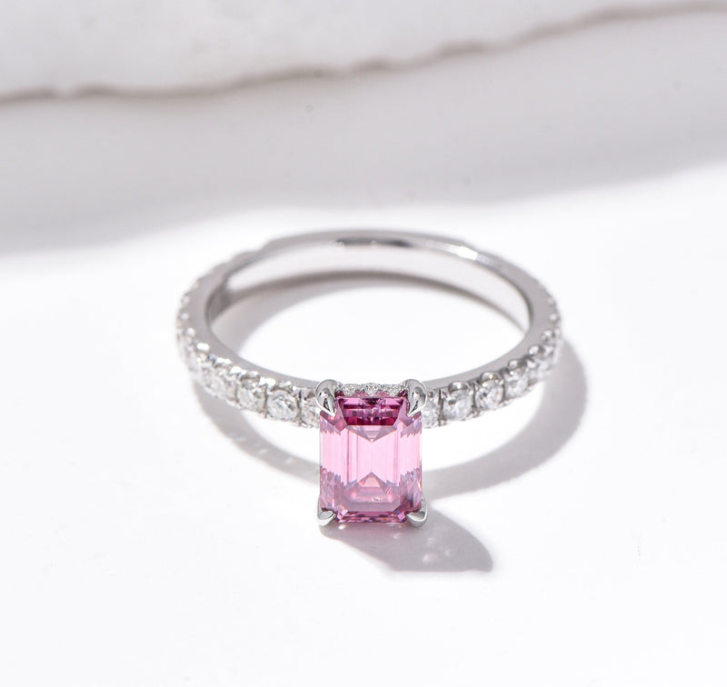 ピンク モアサナイト エメラルドカット リング – RADIANN(ラディアン