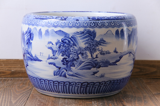 定番抜きでは語れない！アンティーク火鉢の鉄板デザインに注目