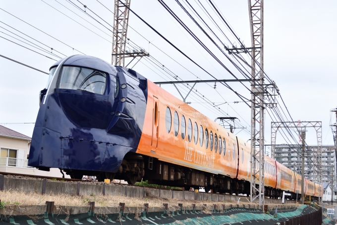 特急ラピートに超人気K-POPグループ 「SEVENTEEN」ラッピング！10/27