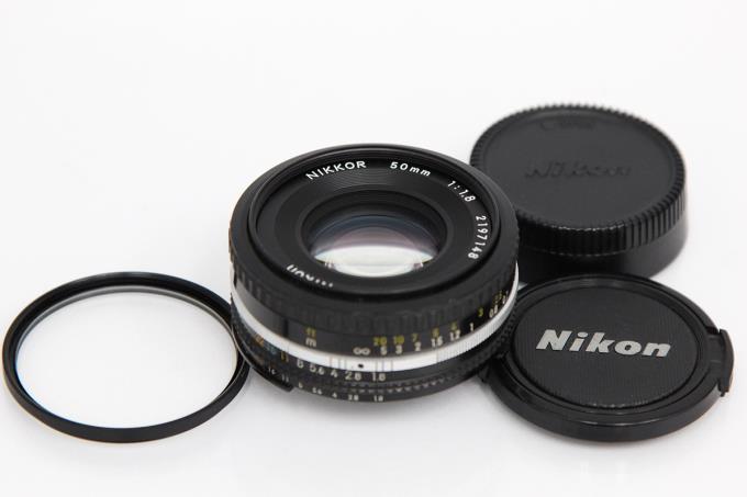 Ai-S NIKKOR 50mm f 1.8 パンケーキレンズ Nikon Ai-s Nikkor 50mm F1
