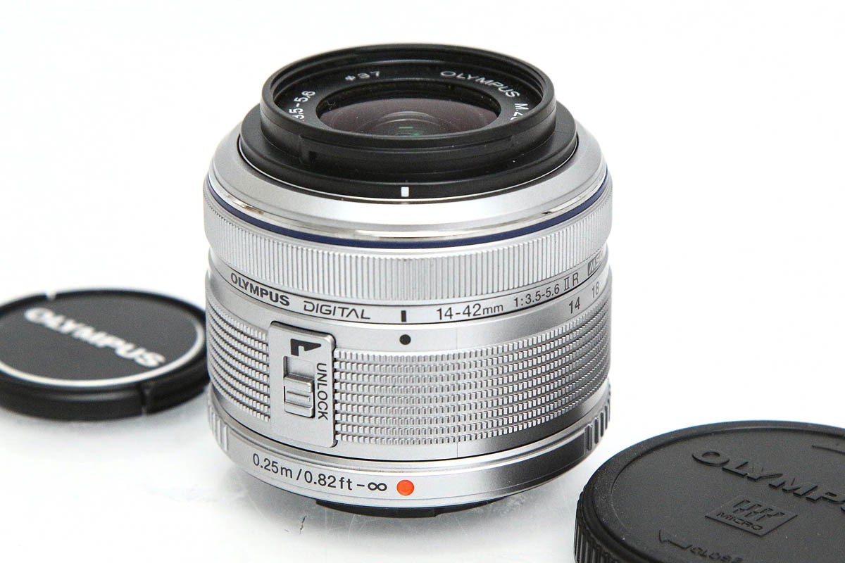 M.ZUIKO DIGITAL 14-42mm F3.5-5.6 II R [シルバー] 中古価格比較