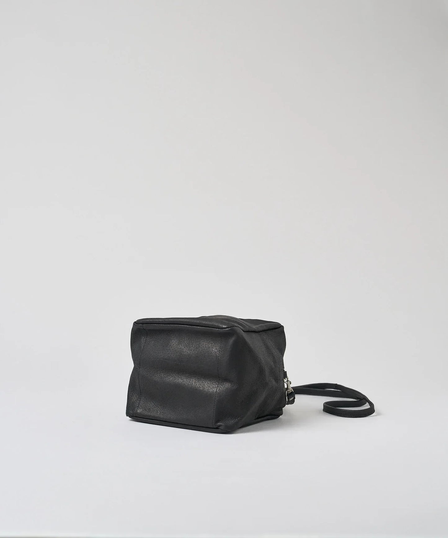 REN】《ボストンバッグ》シンプルで軽い2wayレザーバッグ