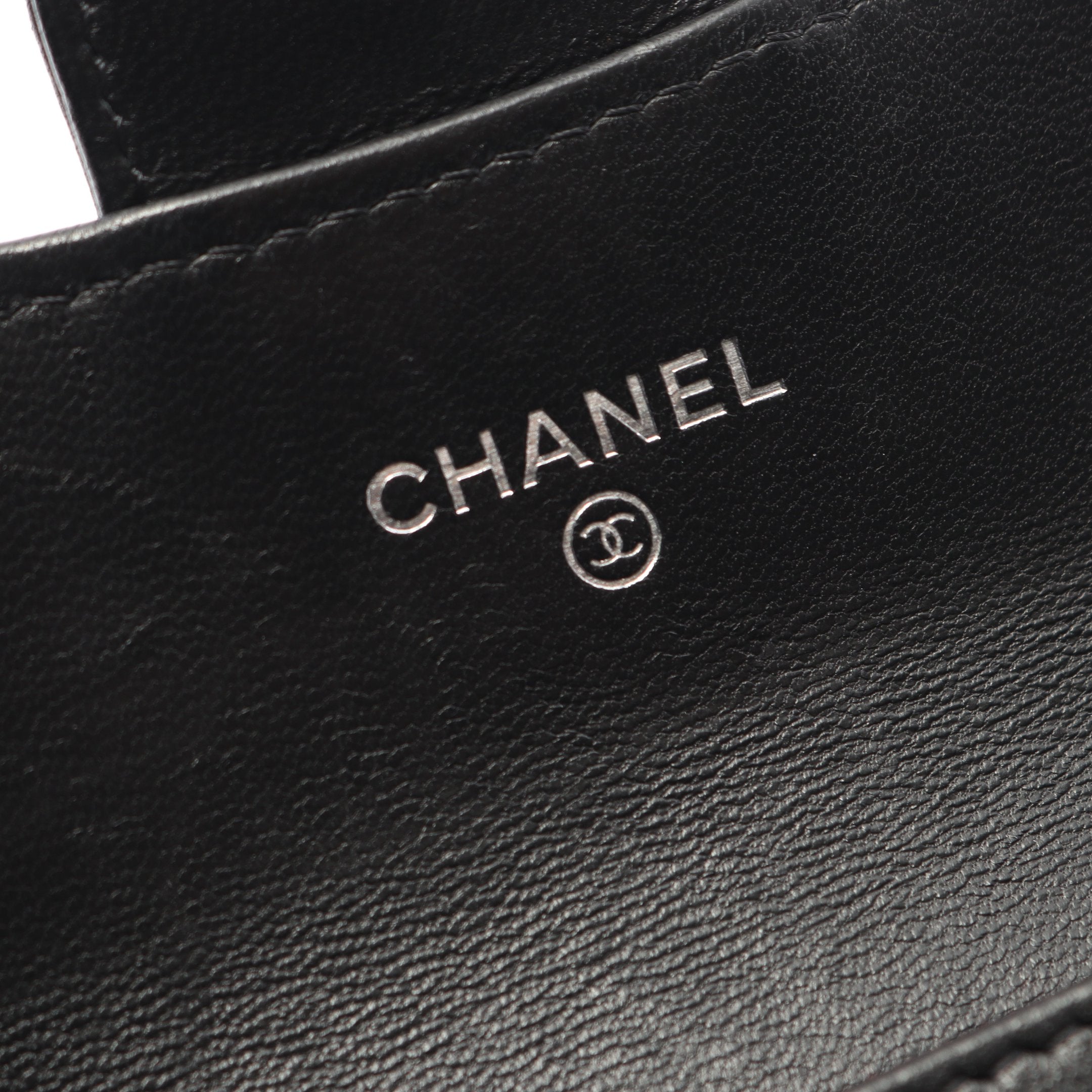 マトラッセ カードケース 名刺入れ ラムスキン ブラック シルバー金具