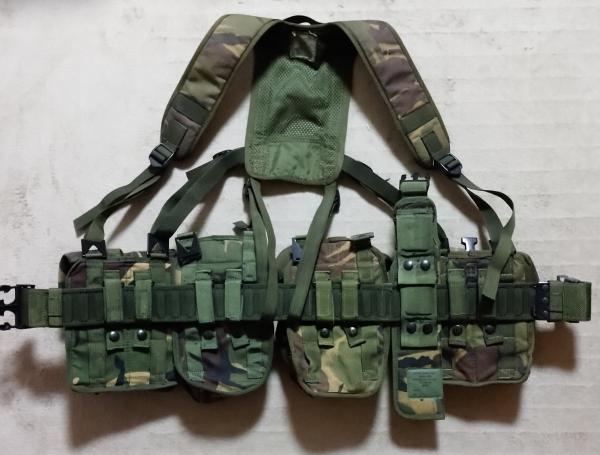イギリス軍放出品 PLCEベルトキット DPM迷彩 バヨネットフロッグ付き