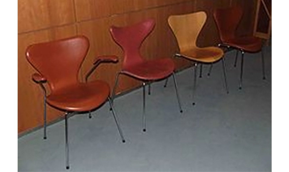 セブンチェアの正規品にリプロダクト品はどれくらい似ているか？ | リ