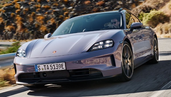 ポルシェ『タイカン』改良新型…「ターボS」は952馬力、0-100km/h加速は