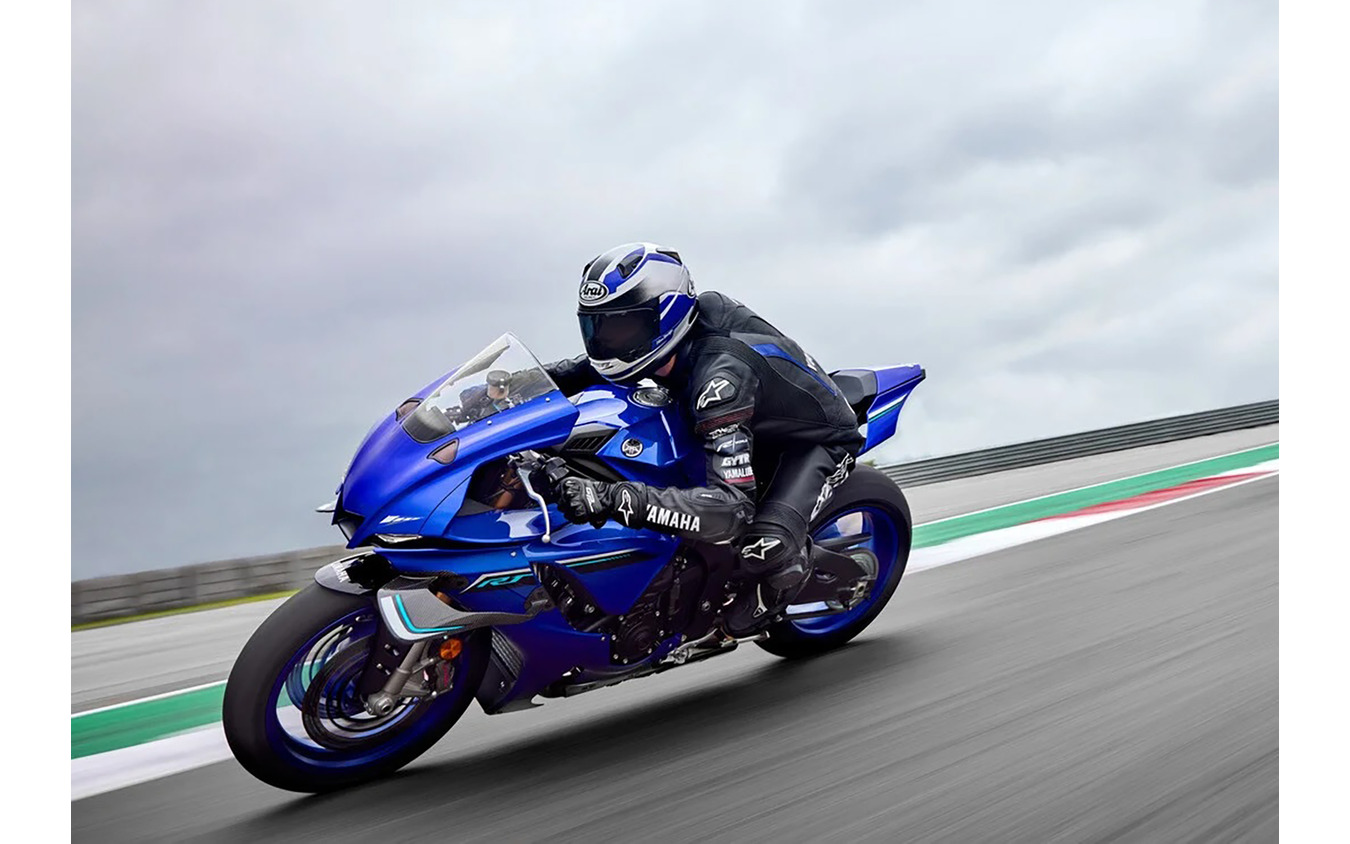 ついにウイングレット装着！ ヤマハの頂点『YZF-R1』2025年モデルが