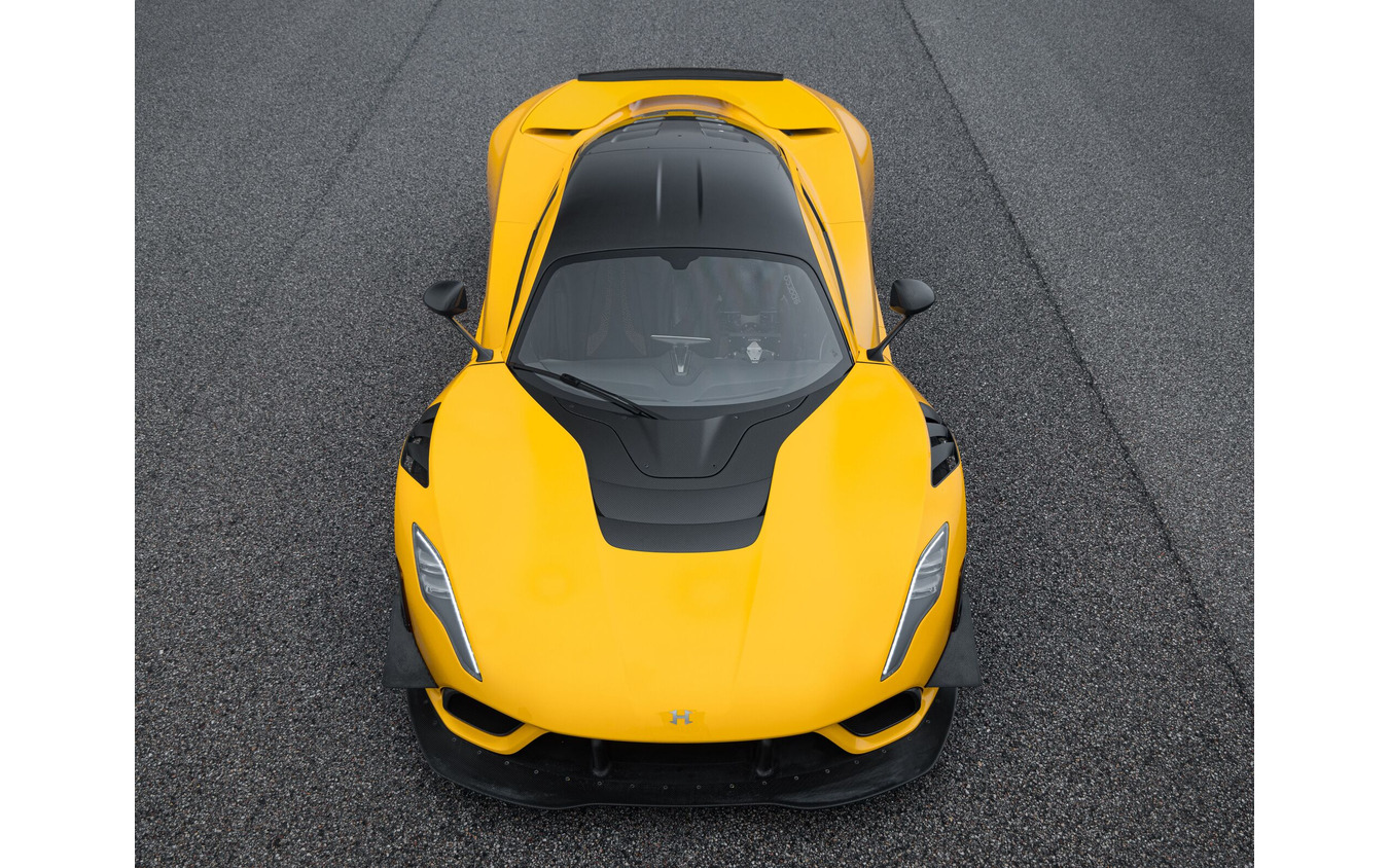 世界最強の内燃エンジン搭載！ 2031馬力のハイパーカー『ヴェノムF5