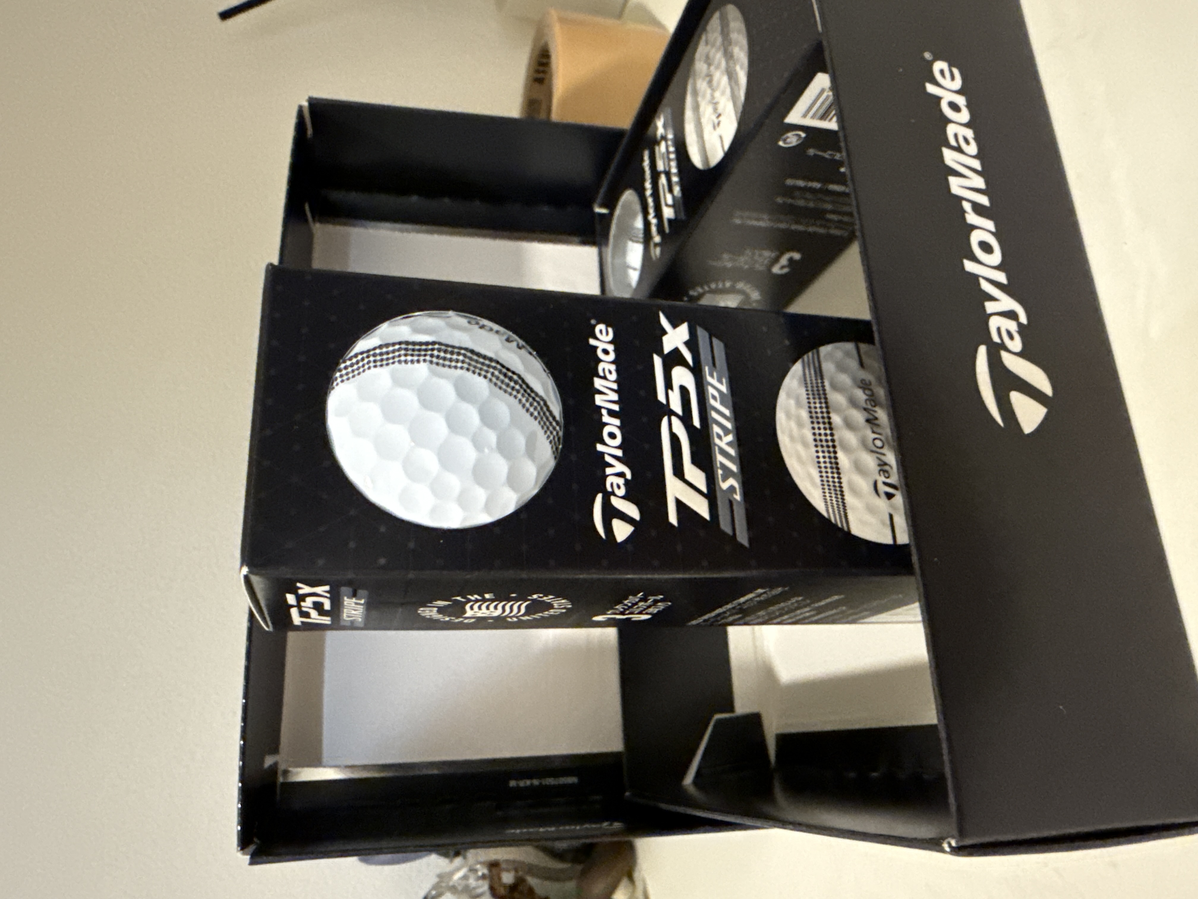 TP5 ストライプ ボール |TP5 STRIPE BALL | TaylorMade Golf