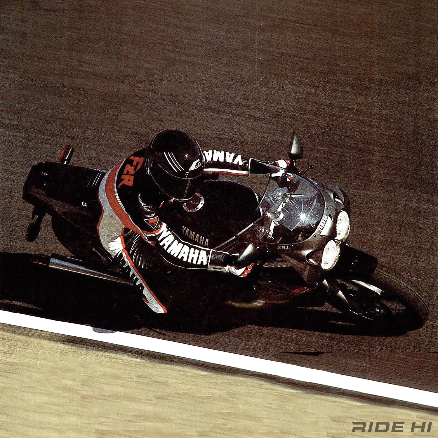 1988年のFZR400（3EN）はエアインテークの蛇腹ですぐ判別！【この