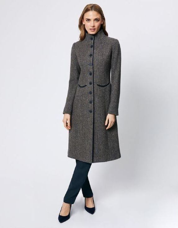 コート着こなし、キャサリン妃に学ぶ 襟やベルトで差 KATHERINE HOOKER