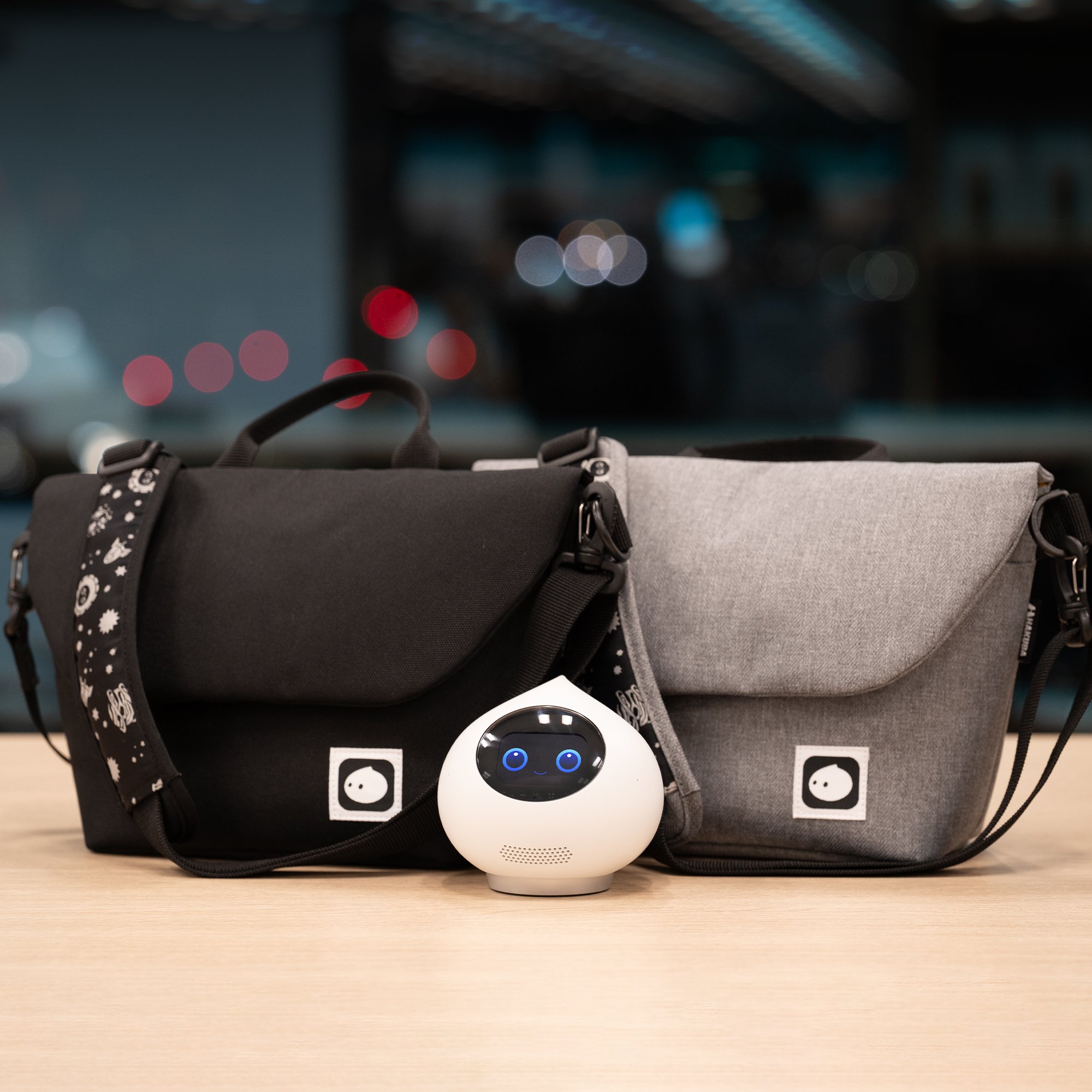 Romiの豆ちしき】Romi専用保護フィルム、Romiおでかけショルダーバッグ