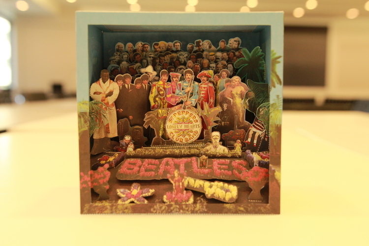 ビートルズ『サージェント・ペパーズ』50周年デラックス版の詳細が