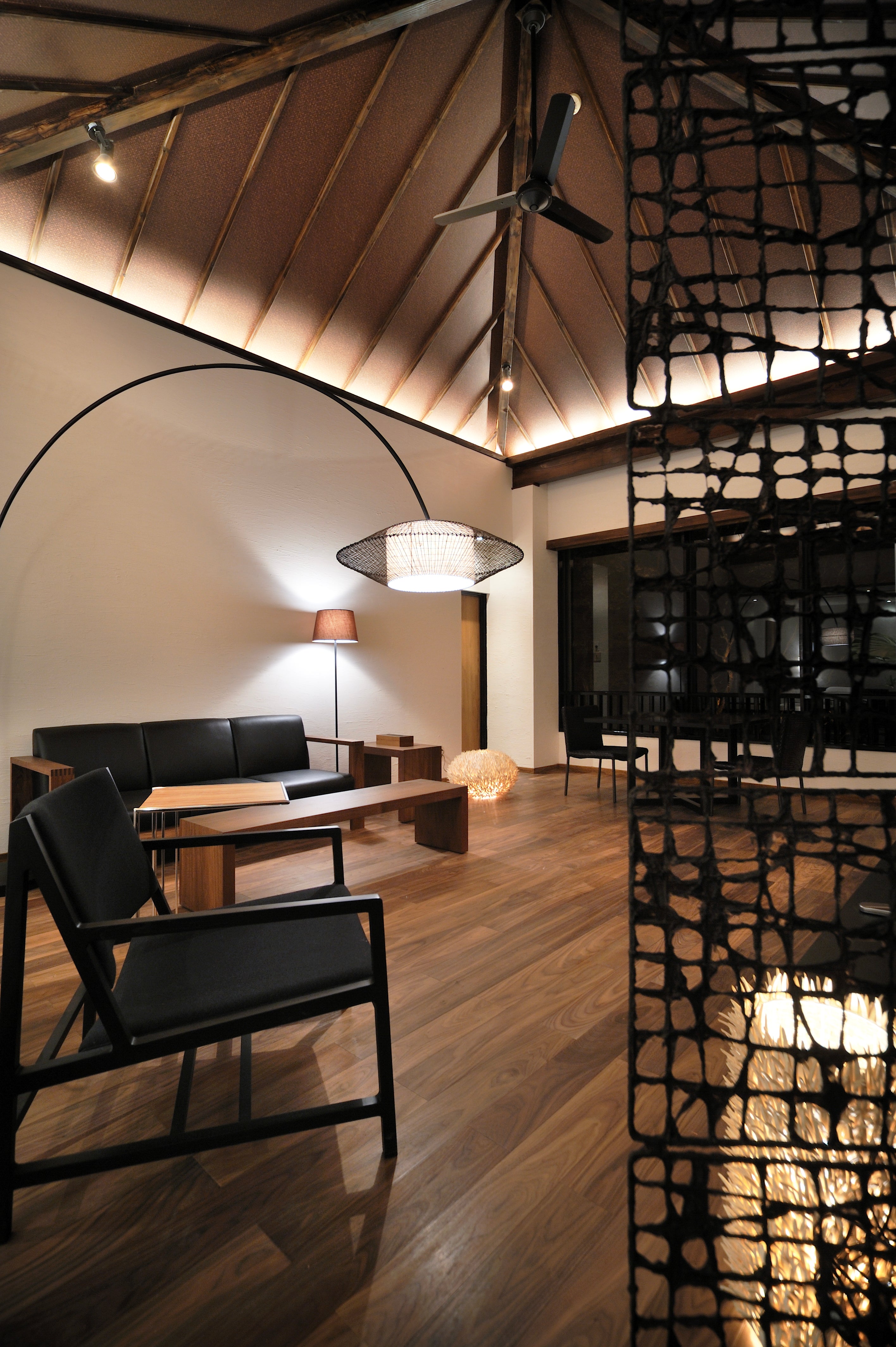 PM138_BOWSEN_easy chair – ROCKSTONE