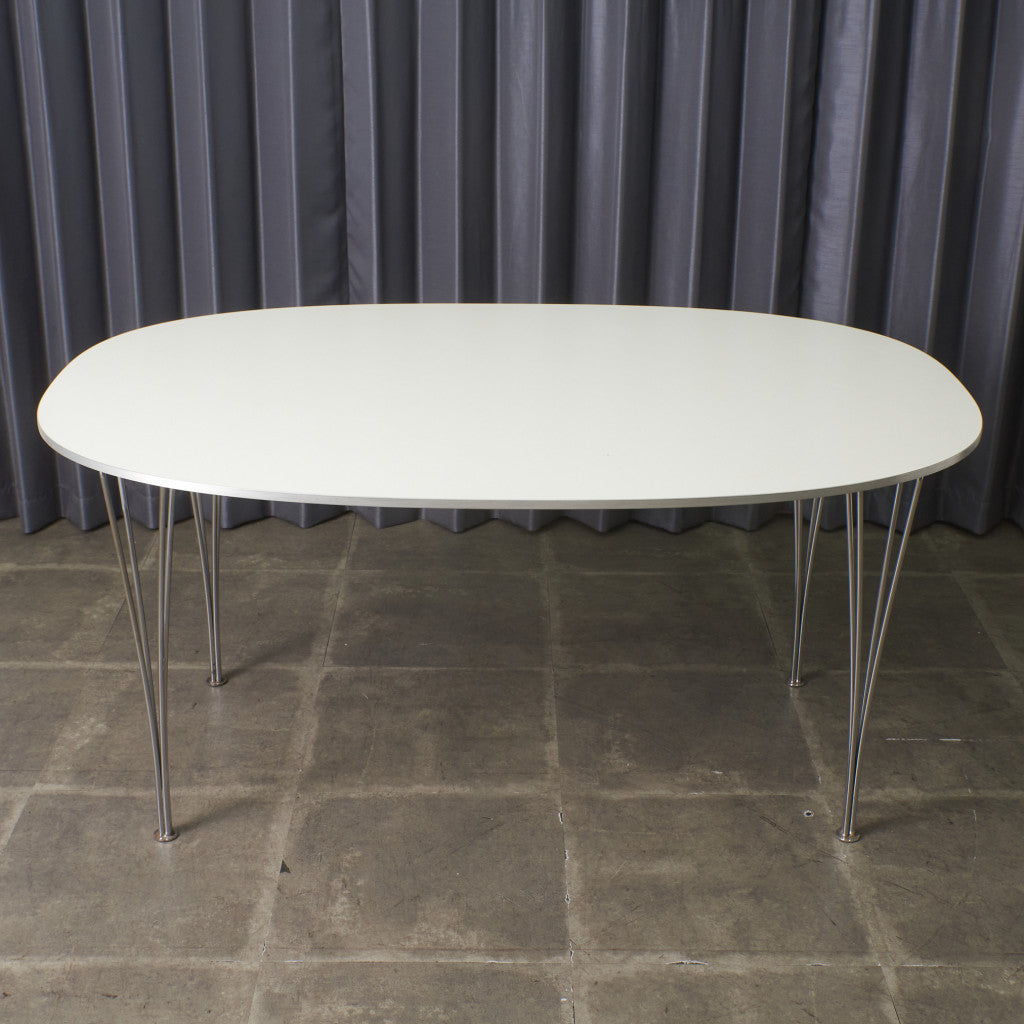 B-TABLE スーパー楕円テーブル B612｜フリッツ・ハンセン Fritz Hansen