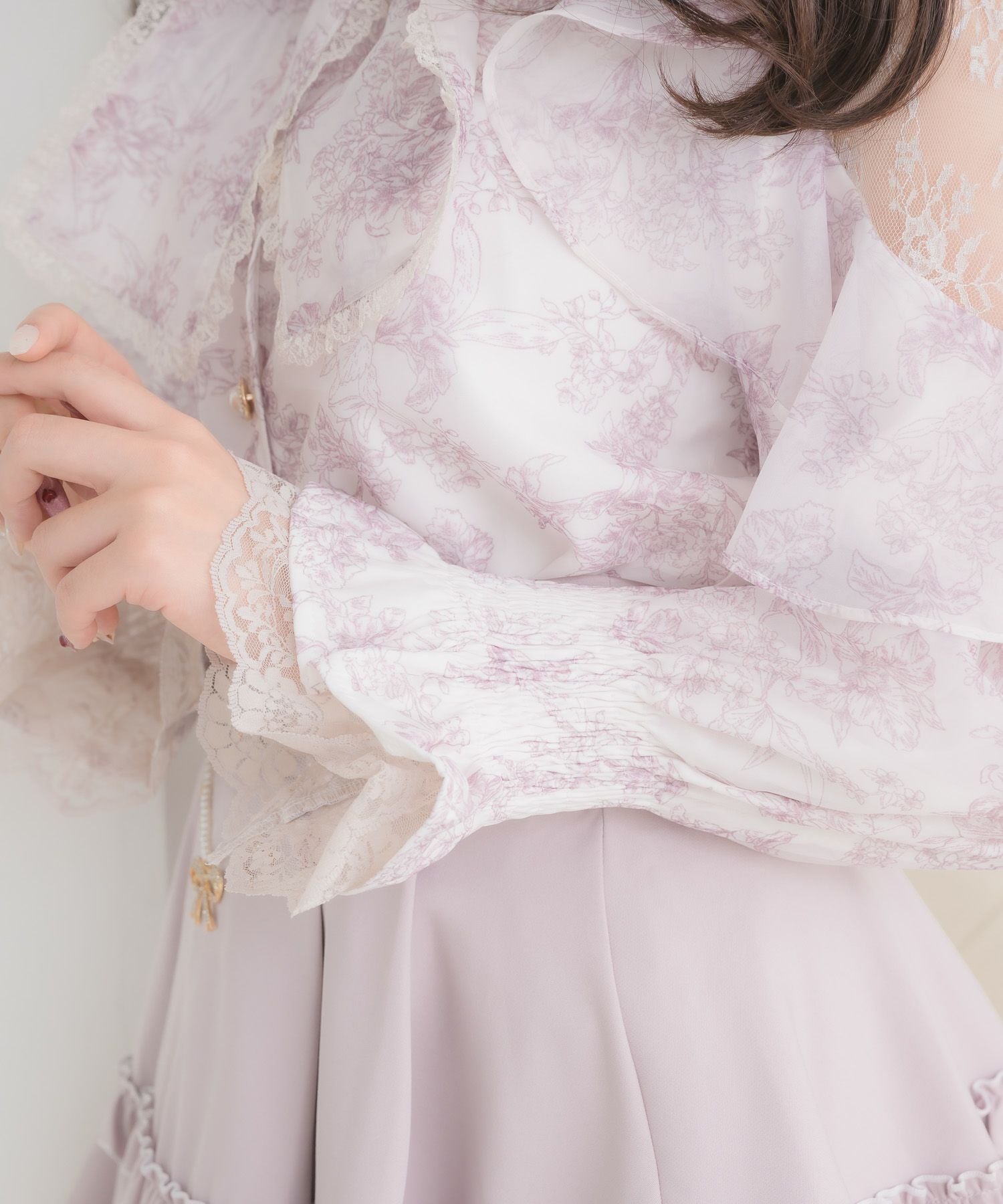 ボウタイリボンラッフルブラウス | Rlab store