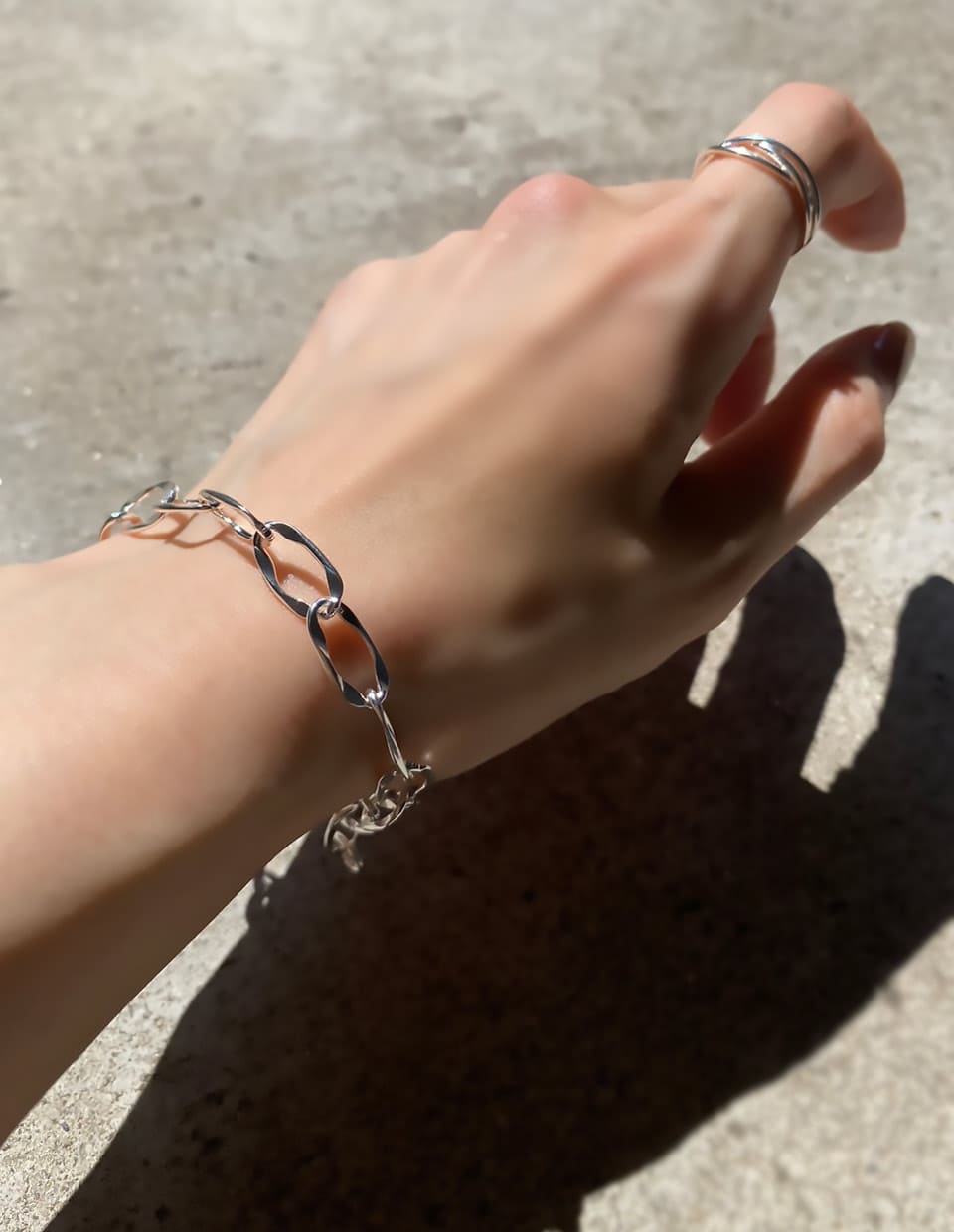 カーブチェーンブレスレット シルバー925 – 金属アレルギー対応の