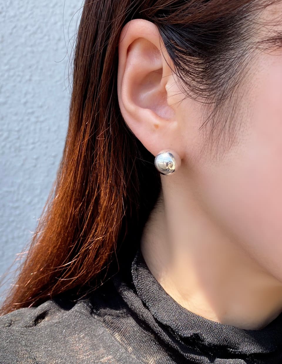 メタルボールピアス シルバー925 – 金属アレルギー対応のアクセサリー