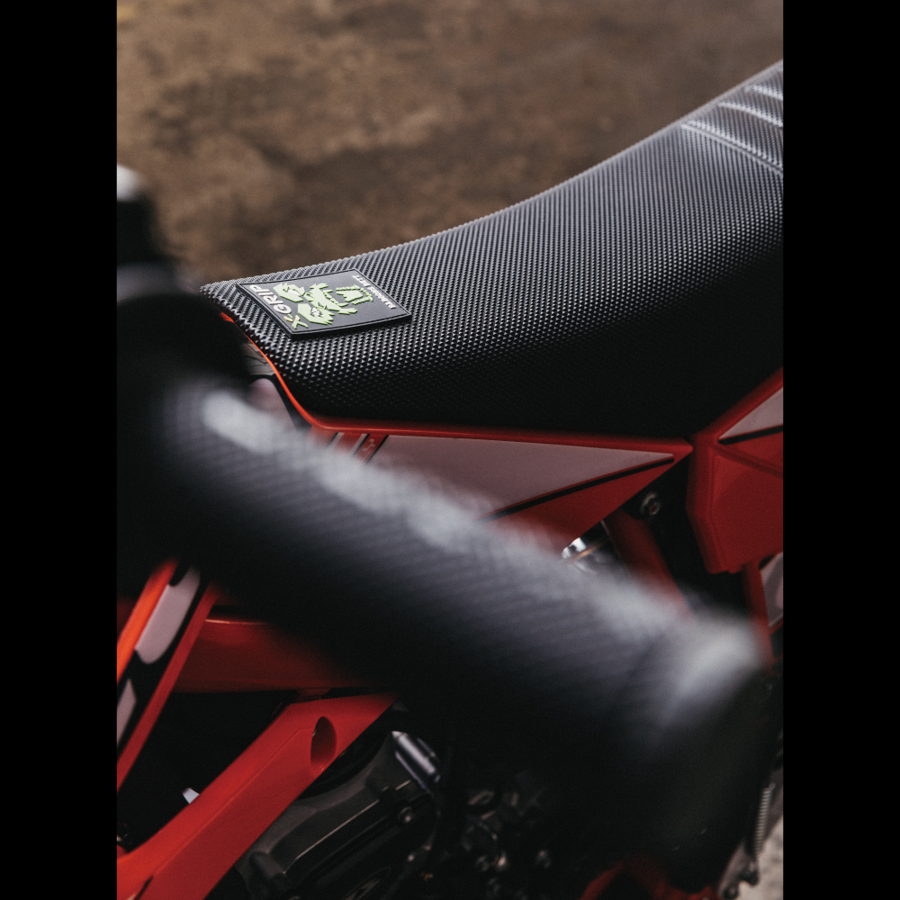 赤スエード フットカバー トリムフィット レッドホット メンズ | SUPERfeet | スーパーフィート