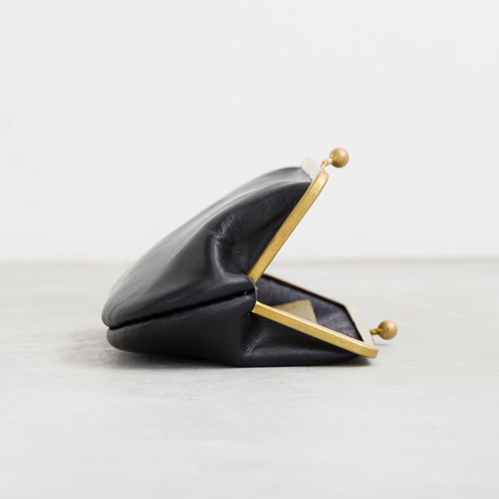 N25 レザーがま口ウォレット（ブラック・大）