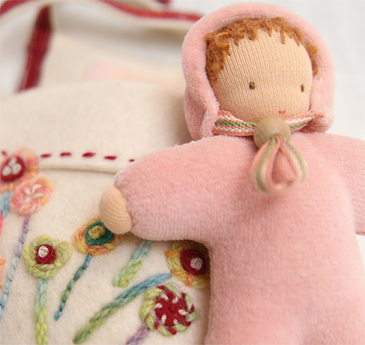 小さい人形 フェルトポシェット 1020:マヤちゃんとポシェット＜公式
