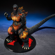 ゴジラ」70周年記念の文字も！「ゴジラ (1995)」闇夜に輝く瞳や体表の