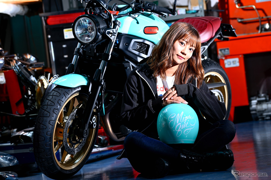 バイク女子・指出瑞貴、人生初のバイクカスタムが完成！ ターコイズ