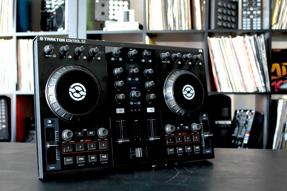 Traktor Kontrol S2 - Exclusive Look - DJ TechTools