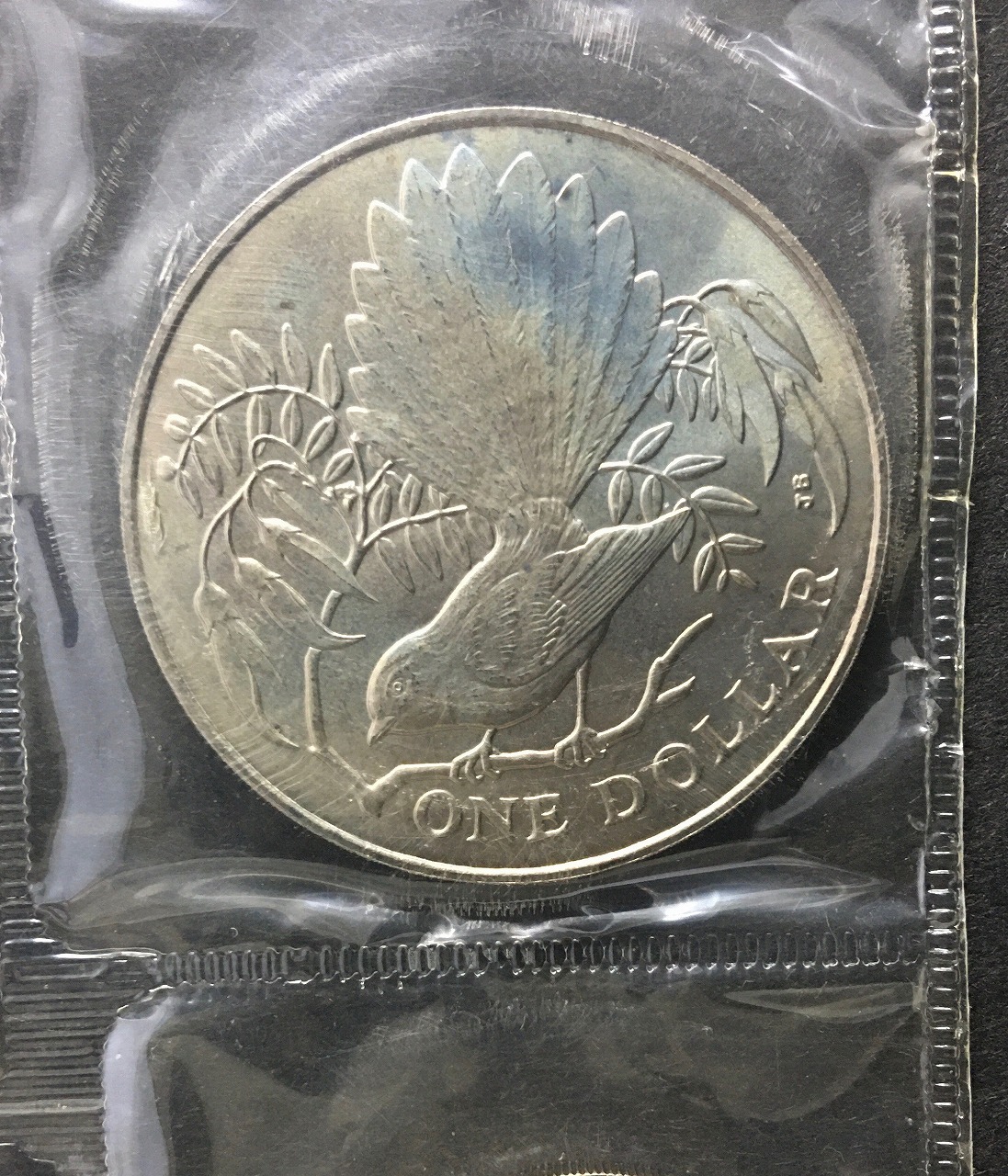 ニュージーランド 1980年銘ミント貨幣セット アルバム入り未使用7枚