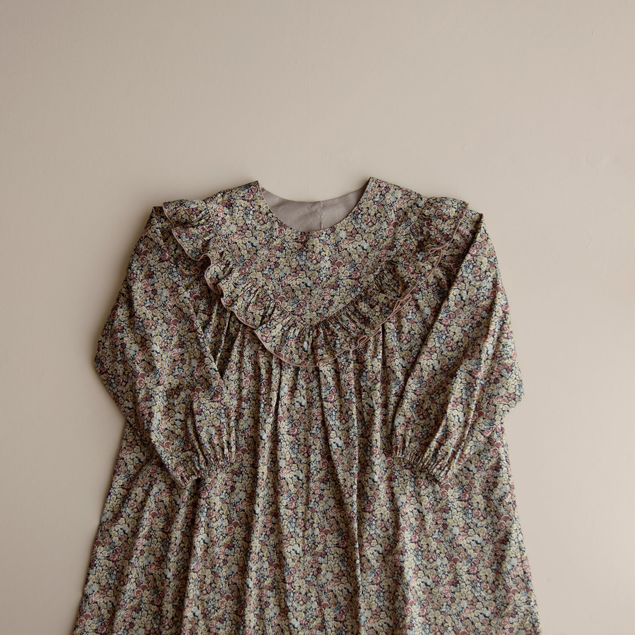 Vヨークフリルワンピース[PDF] – sani -pattern shop-